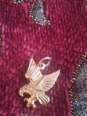 Source Unknown Gold Eagle Bird CHARM Bracelet Pendant